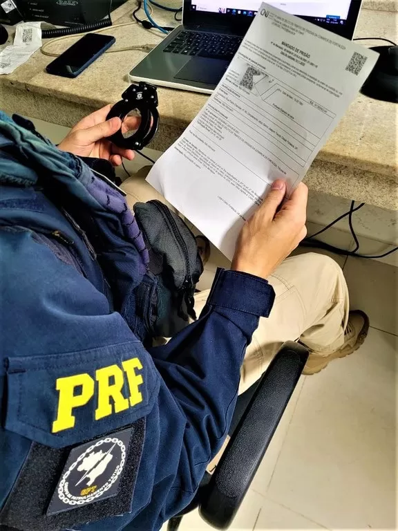 Vitória da Conquista: Procurado da justiça por tráfico de drogas é preso na BR 116