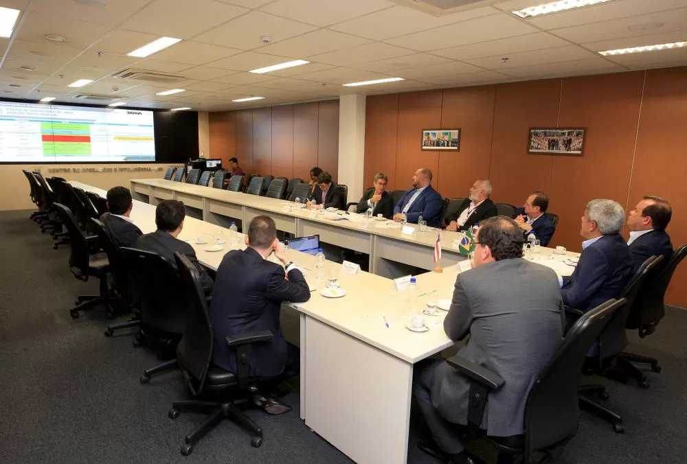 Governo e empresa aérea estudam ampliação de oferta de voos na Bahia; Bom Jesus da Lapa está entre os destinos