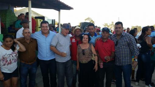 Deputado Marquinho Viana visita povoado do Rio da Caixa, em Érico Cardoso 