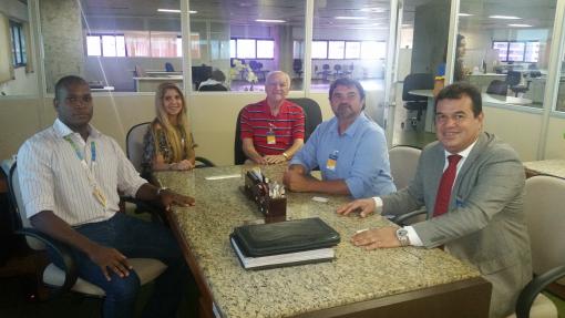 Deputado Marquinho Viana vai ao Banco do Brasil e aos Correios resolver problema de Iramaia