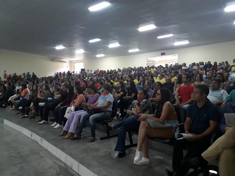 Comerciantes e população lotam a Câmara de Vereadores de Brumado para debater os impactos da Zona Azul 