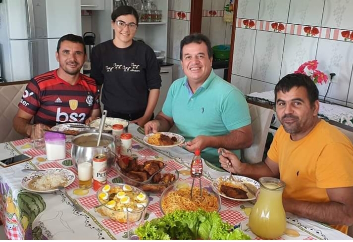 Deputado Marquinho Viana e o pré-candidato Bico visitam povoado de Barra da Estiva