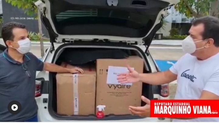 Deputado Marquinho Viana na entrega de respiradores para o Hospital de Rio de Contas