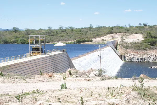 Manutenção em captação e adutora da Barragem de Cristalândia interrompe abastecimento em Brumado e Malhada de Pedras, no dia 03/06