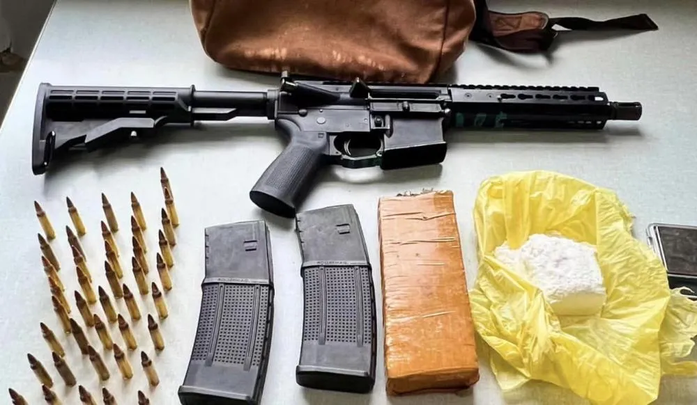 PMBA apreende fuzil e desmonta base de organização criminosa na zona rural de Milagres