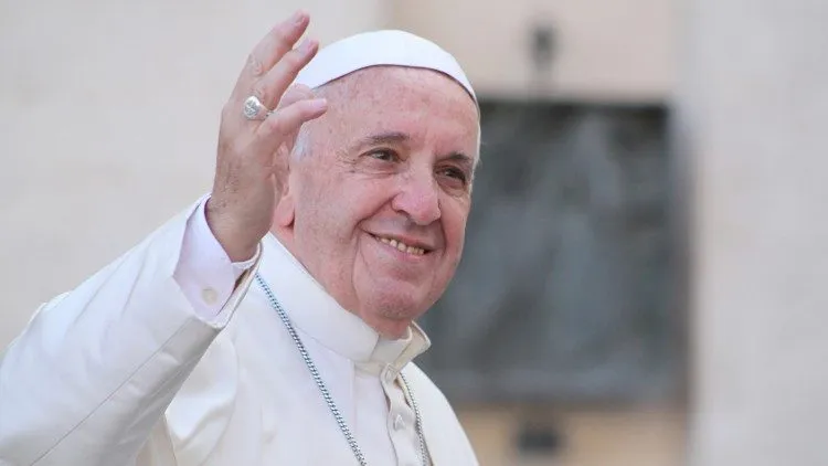 Papa Francisco apresenta melhora, mas continua sob cuidados no hospital