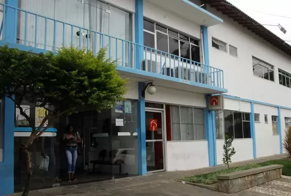 Brumado: SESAU abre processo seletivo simplificado para Auxiliar de Saúde Bucal, Instrumentador Cirúrgico, Médico e Técnico em Enfermagem