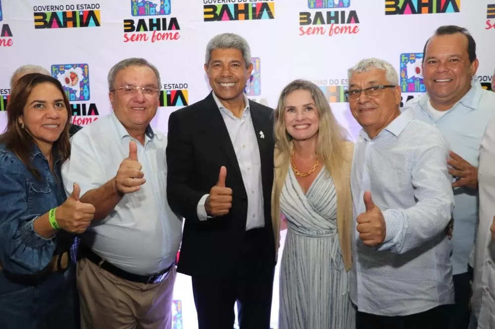 Deputada Ivana Bastos entrega mais de R$900 mil em equipamentos e 3 veículos para a saúde em diversos municípios