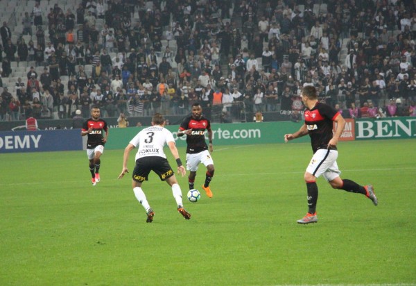 Vitória  empata com o Corinthians por 0 a 0, em São Paulo