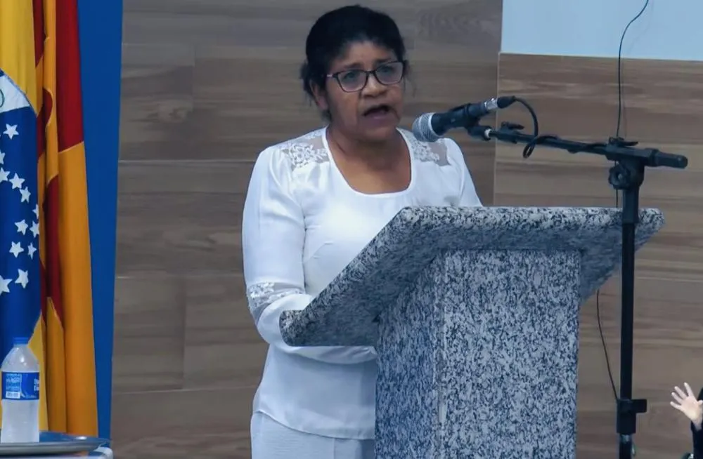 Mãe de jovem morto em acidente na BR-030 faz apelo por recolhimento de animais soltos em Brumado