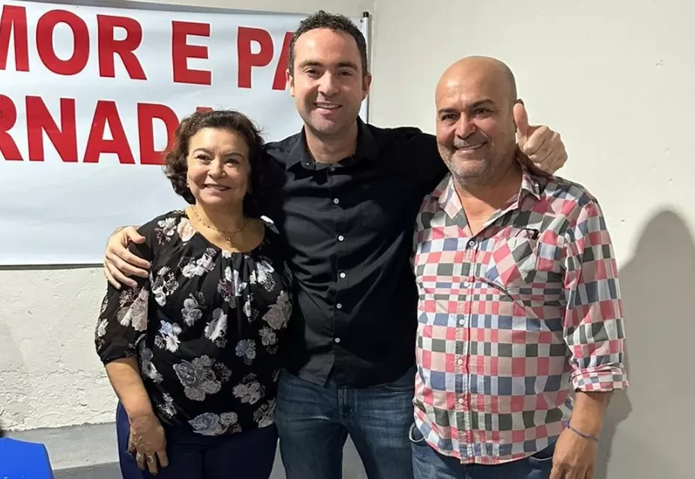 Empresário Fabrício Abrantes recebe apoio da vereadora Lia Teixeira e do ex-vereador Léo Teixeira para sua pré-candidatura a prefeito de Brumado