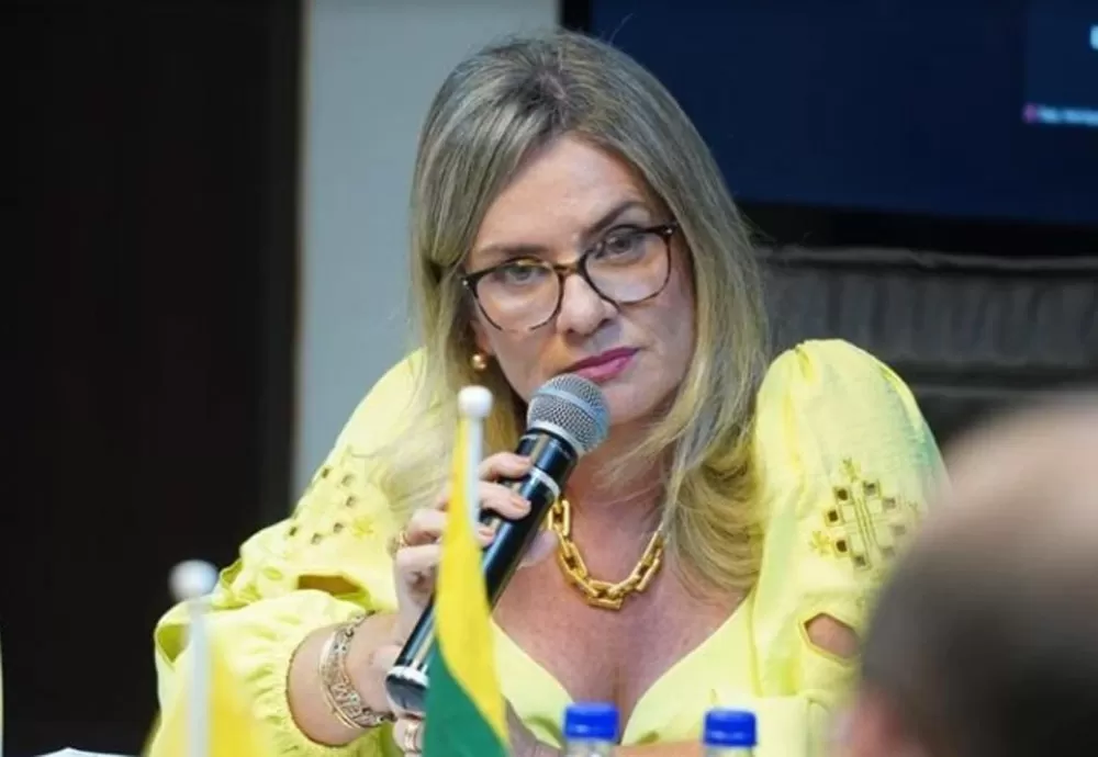 Deputada Ivana Bastos propõe criação de aplicativo para conectar comunidade escolar às corporações de segurança