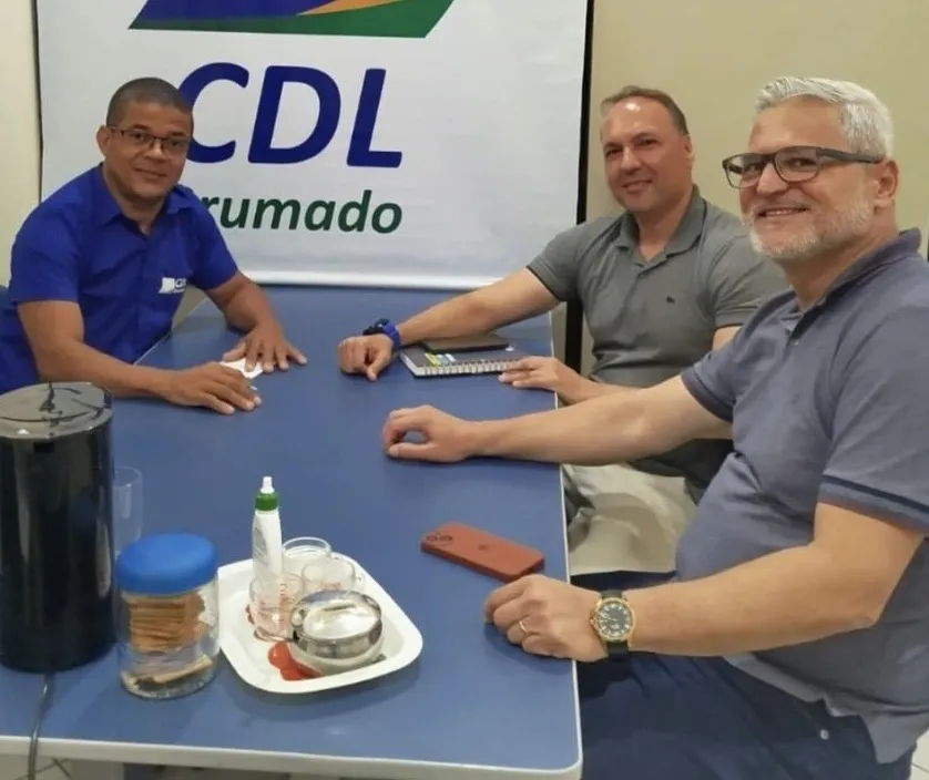 CDL Brumado recebe Secretário da Fazenda Municipal para discutir desenvolvimento econômico