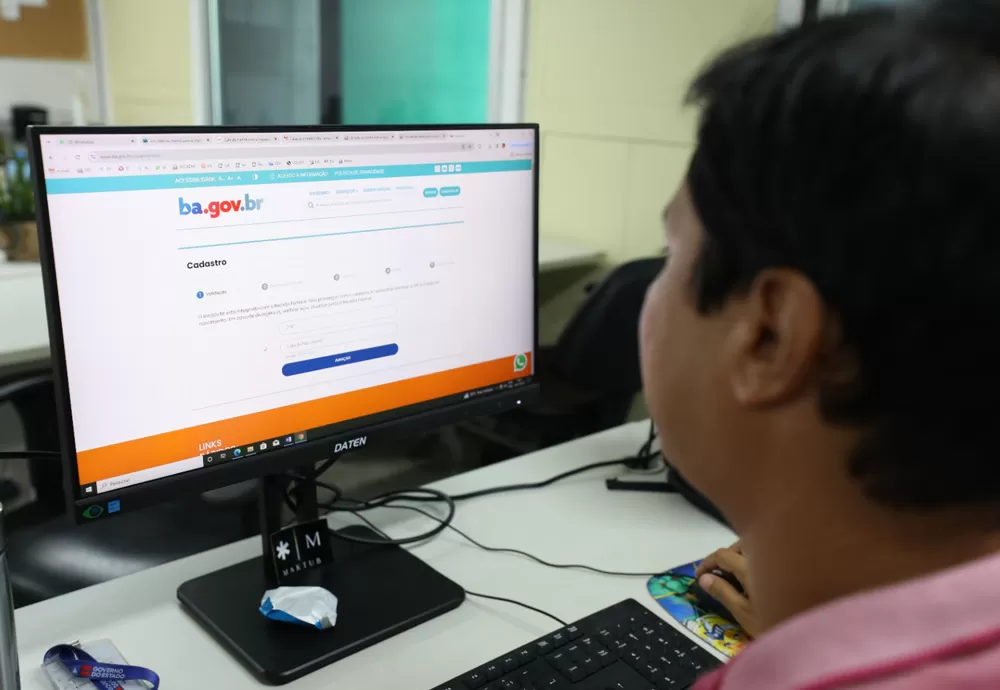 Matrícula on-line 2024 na rede estadual de ensino requer cadastramento prévio em plataforma do governo