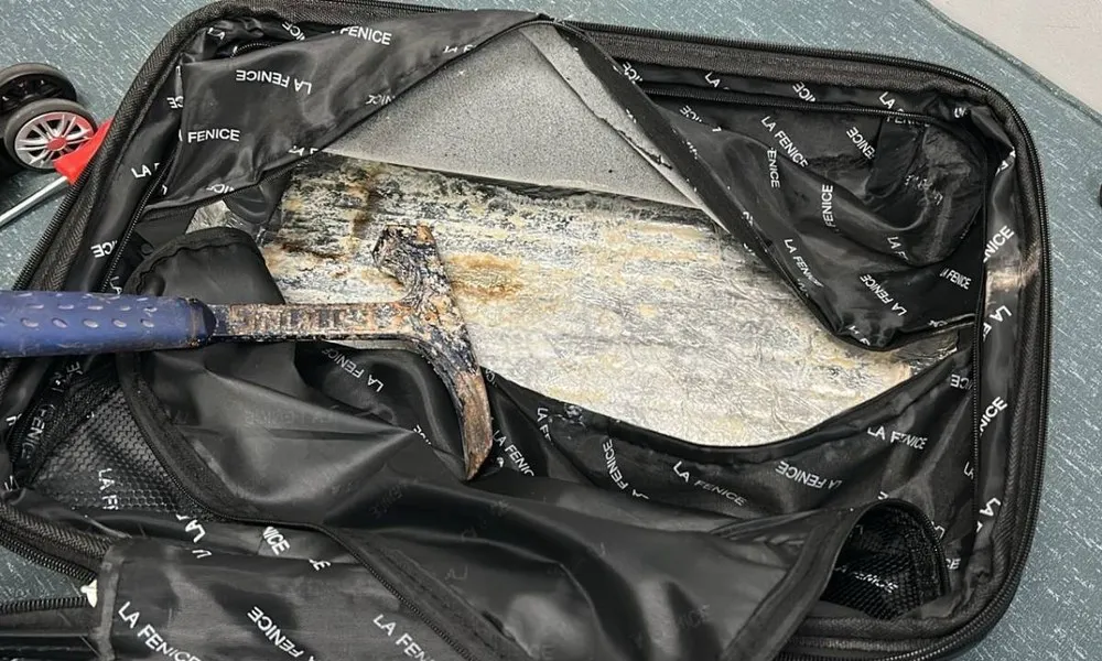 PF prende mulher por tráfico internacional de drogas no aeroporto de Salvador