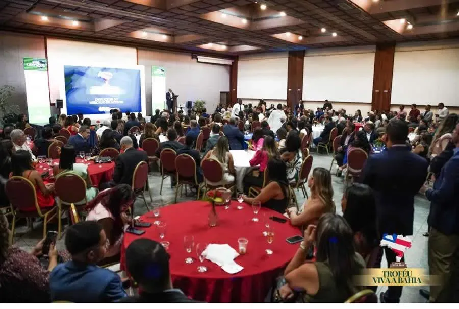Troféu Viva a Bahia celebra a excelência e fortalece o mercado de seguros em Salvador