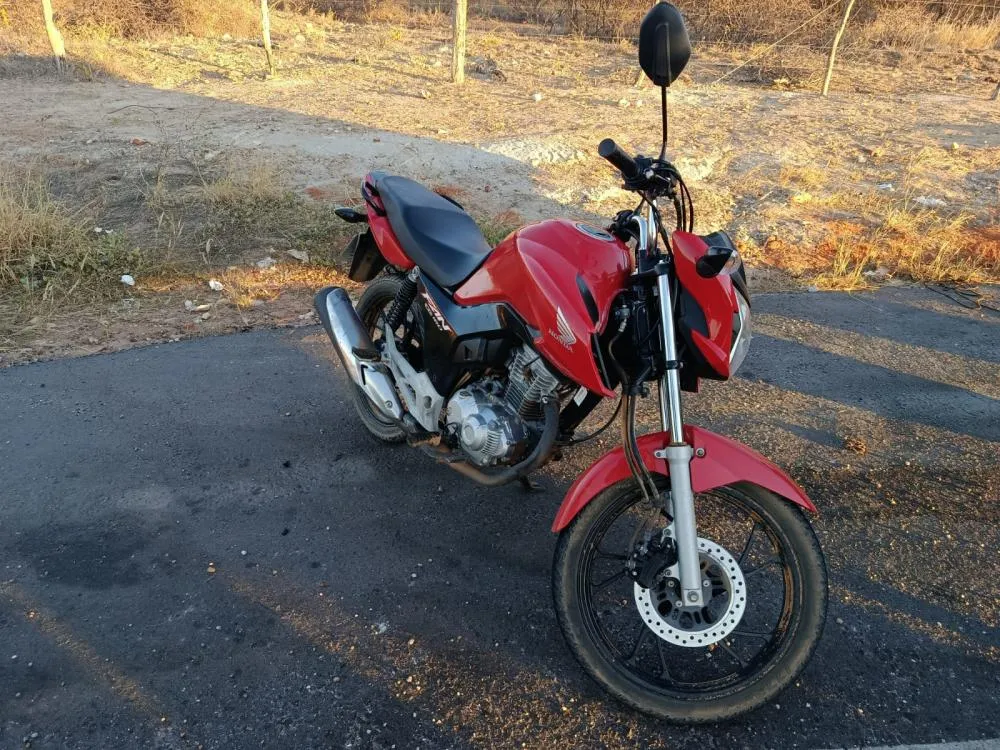 Polícia Rodoviária Estadual recupera motocicleta com restrição de furto em Brumado