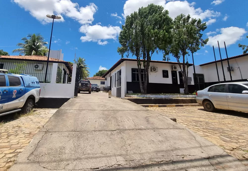 Mulher é mantida em cárcere privado e homem é preso em flagrante em Brumado