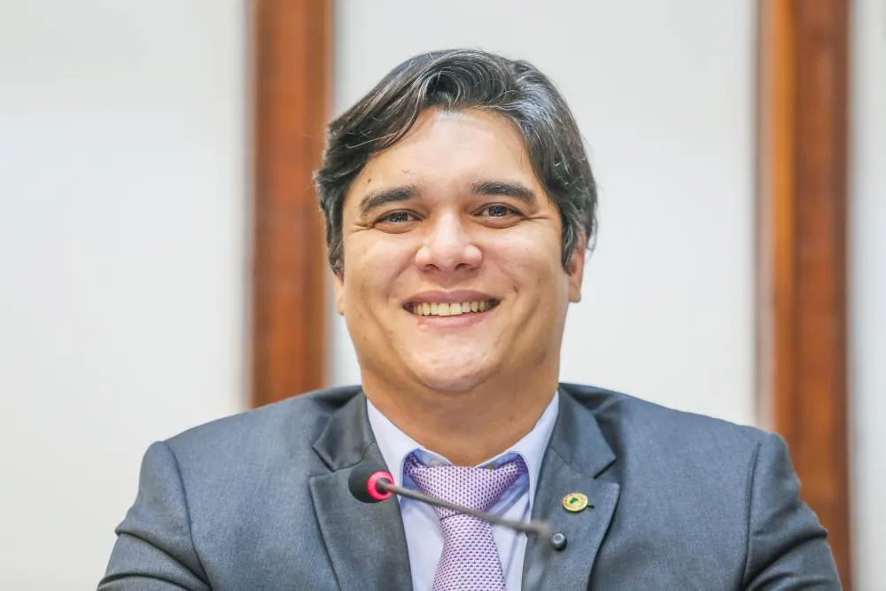 Vitor Bonfim garante novas viaturas da Polícia Militar para municípios baianos