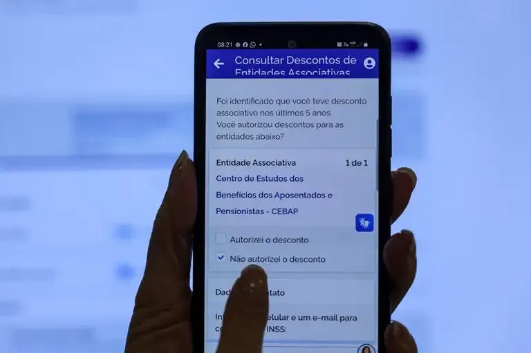 No segundo dia de operação, mais de 1 milhão de pessoas solicitaram reembolso pelo Meu INSS