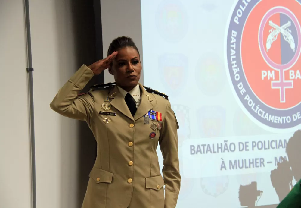 Conheça a primeira mulher a comandar um batalhão na PMBA