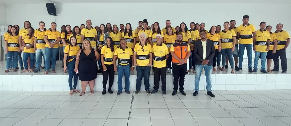 Monitores de ônibus escolares em Brumado participam de treinamento para garantir segurança dos alunos