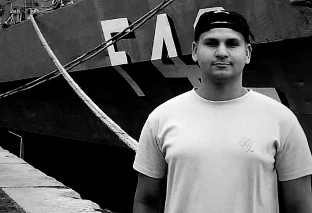 Jovem morre após colidir motocicleta com cavalo na BR-030 em Brumado