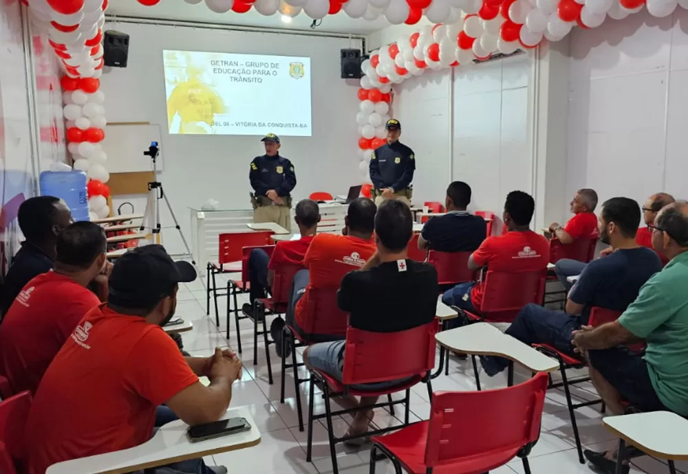 PRF em Conquista reforça ações de educação para o trânsito