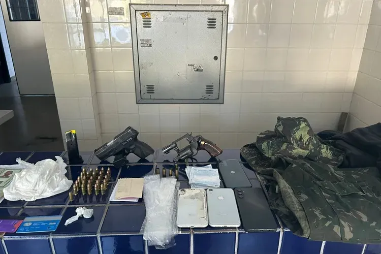 Homem morre em confronto com a Polícia em Brumado; armas e drogas foram apreendidas