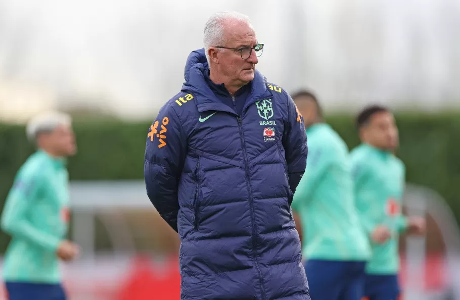 Dorival comanda primeiro treino na Seleção Brasileira