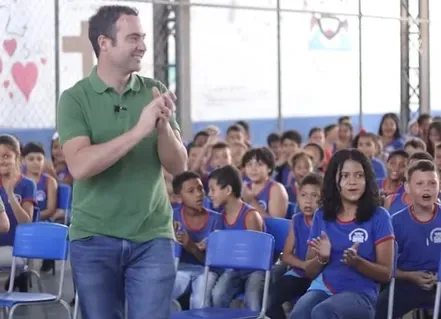 Prefeitura de Brumado realiza encontro 'Gabinete Kids' na Vila Presidente Vargas