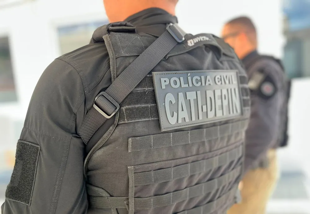 Homem é preso em flagrante por violência doméstica e cultivo ilegal de drogas em Itapetinga