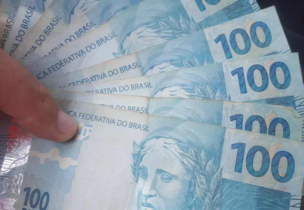 Caixa antecipa em um mês distribuição dos lucros do FGTS