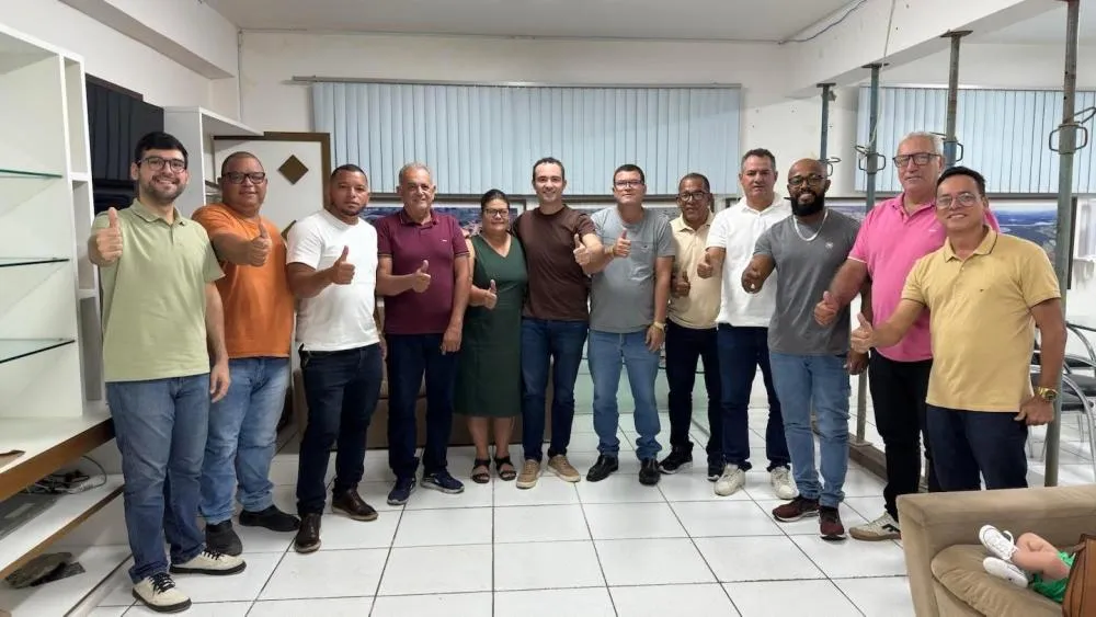 Prefeito de Brumado celebra avanços em reunião com vereadores