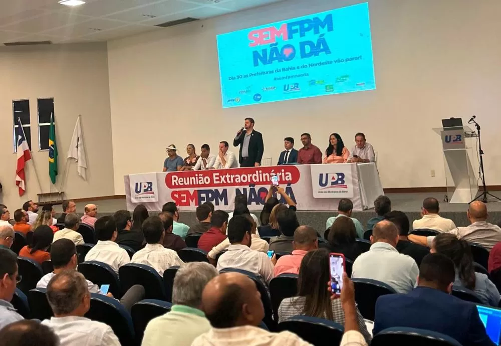  Em reunião de emergência, prefeitos definem mobilização em Brasília contra crise financeira