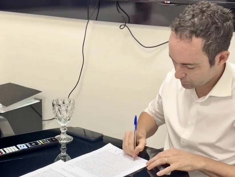 Prefeitura de Brumado assina contrato para construção de 144 casas, com investimento de R$ 22 milhões