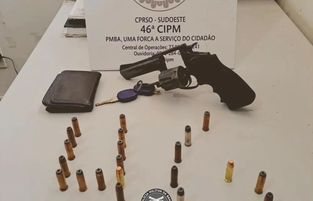 Polícia Militar apreende arma de fogo e munições em Livramento de Nossa Senhora