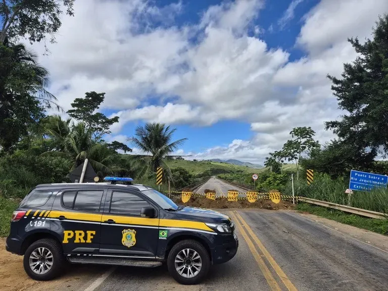 Governo da Bahia articula ações emergenciais com Ministério dos Transportes e DNIT para reabertura da ponte sobre o Rio Jequitinhonha