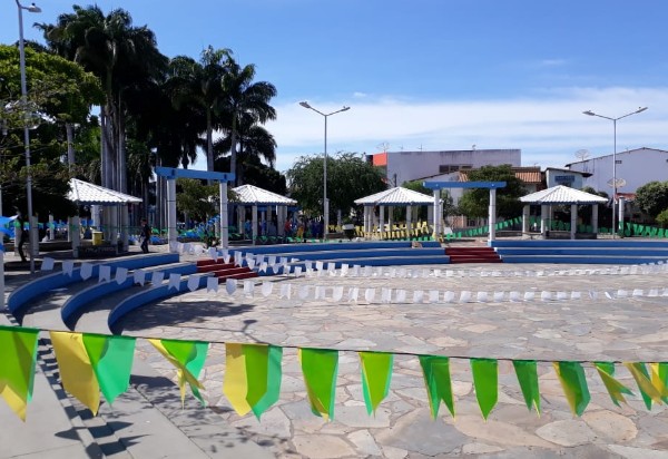 Prefeitura Municipal de Brumado inicia preparação para os festejos