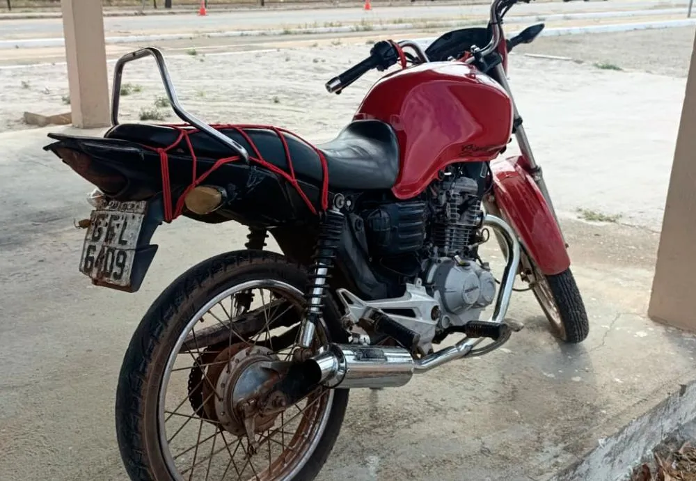Polícia Rodoviária Estadual  apreende motocicleta com restrição de circulação em Tanhaçu