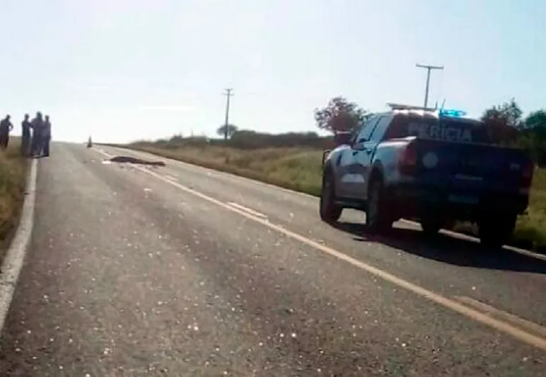 Acidente com motocicleta deixa um morto e um ferido na BR-030 entre Brumado e Tanhaçu