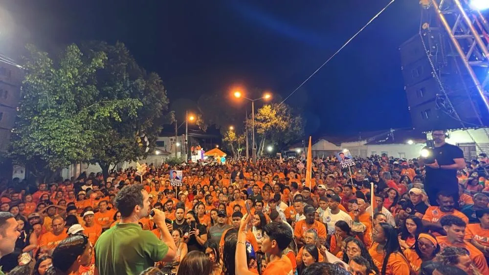 Fabrício Abrantes realizou caminhada e comício de no Dr. Juracy em Brumado