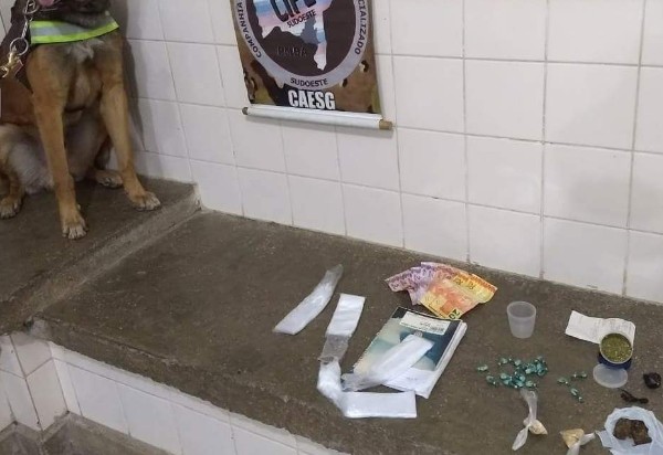 Brumado: Caesg detém acusados de tráfico de drogas no Bairro São Jorge 