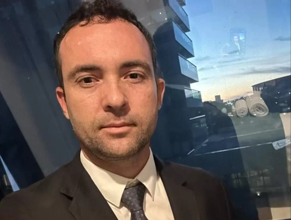 Fabrício Abrantes expressa preocupação com o fechamento da agência do Banco Itaú em Brumado