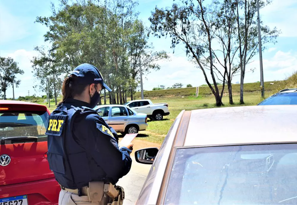 Em 2022, PRF na Bahia flagrou mais de 13.000 pessoas sem cinto de segurança nas rodovias