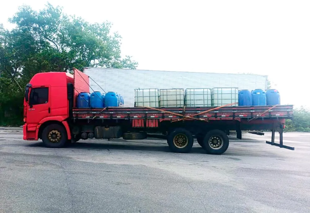 CIPRv/Brumado apreende 14 mil litros de bebida sem nota fiscal em Tanhaçu