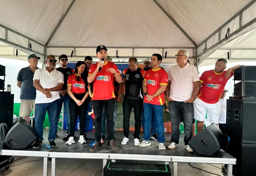 Prefeito Fabrício Abrantes inaugura requalificação do Estádio Gilbertão em Brumado