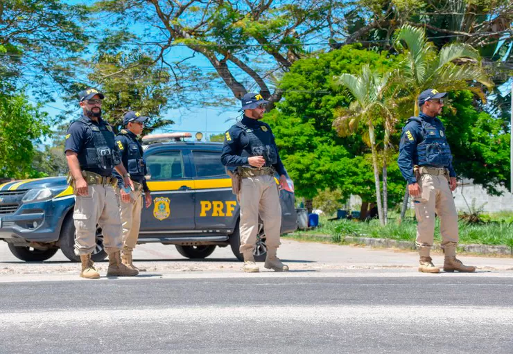 Operação Ano Novo 2023: PRF intensifica fiscalizações durante festejos de virada de ano na Bahia