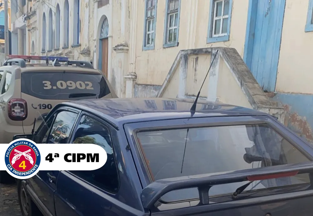 Polícia Militar intercepta veículo em situação irregular e apreende droga em Macaúbas