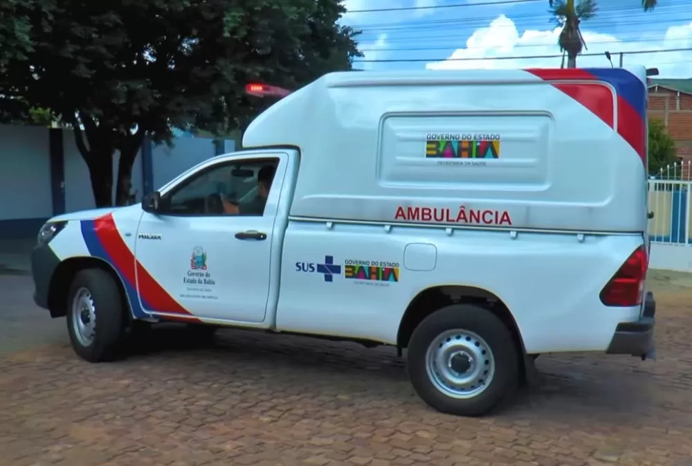 Prefeito de Ituaçu entrega segunda ambulância para a população